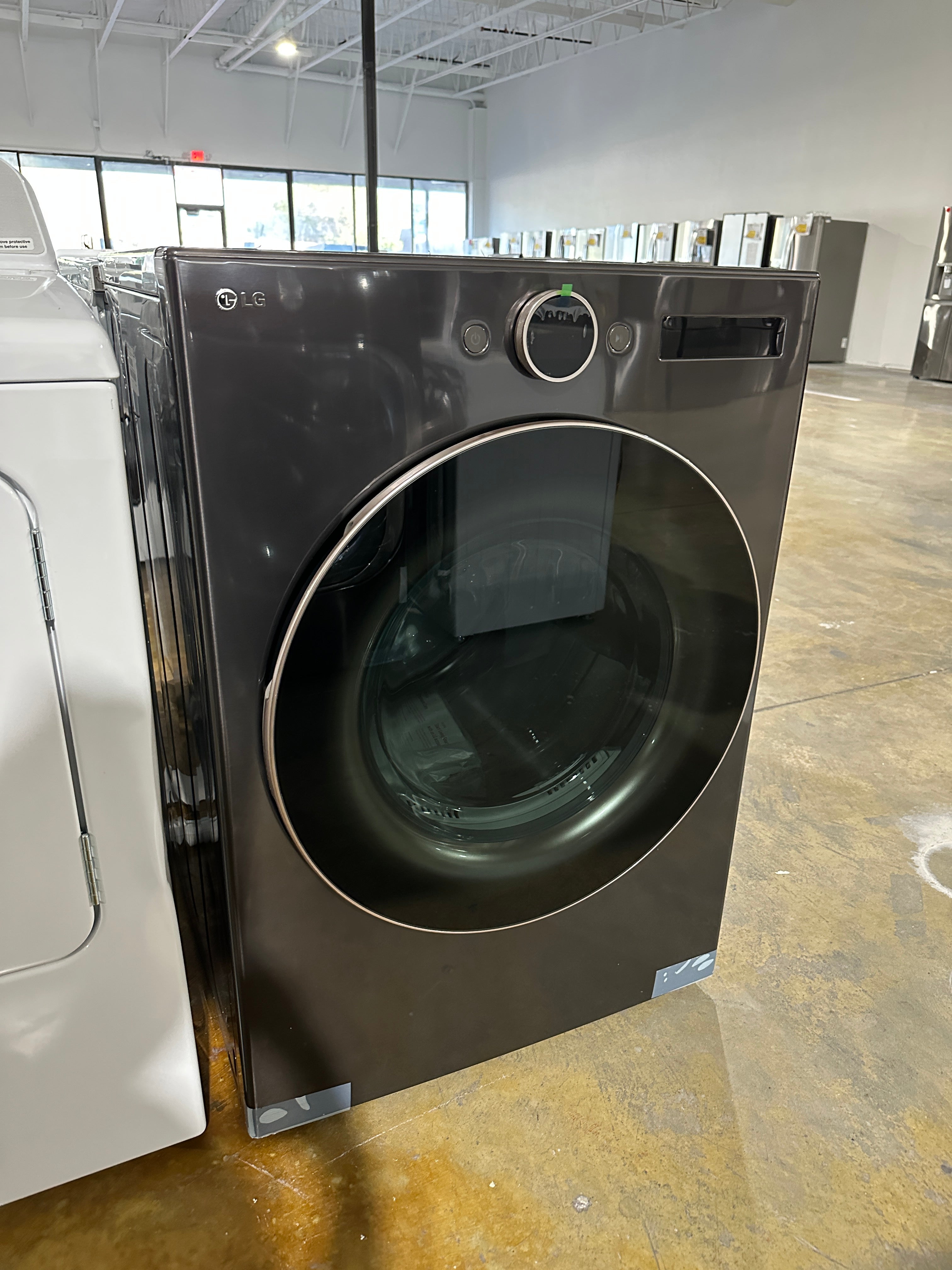 7.4 Cu. Ft. Smart Gas Dryer with Steam and Sensor Dry - Black Steel  MODEL: DLGX6501B  DRY11937S