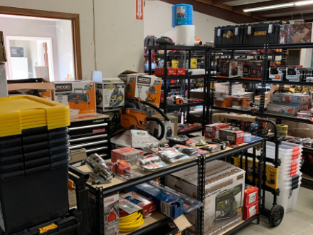 Extra Mile Tools buys used tools wholesale in bulk and passes the great prices on tool deals on to you!