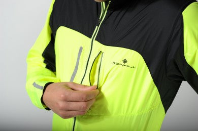 Brighten up your winter running – New Windlite Jacket – Ronhill