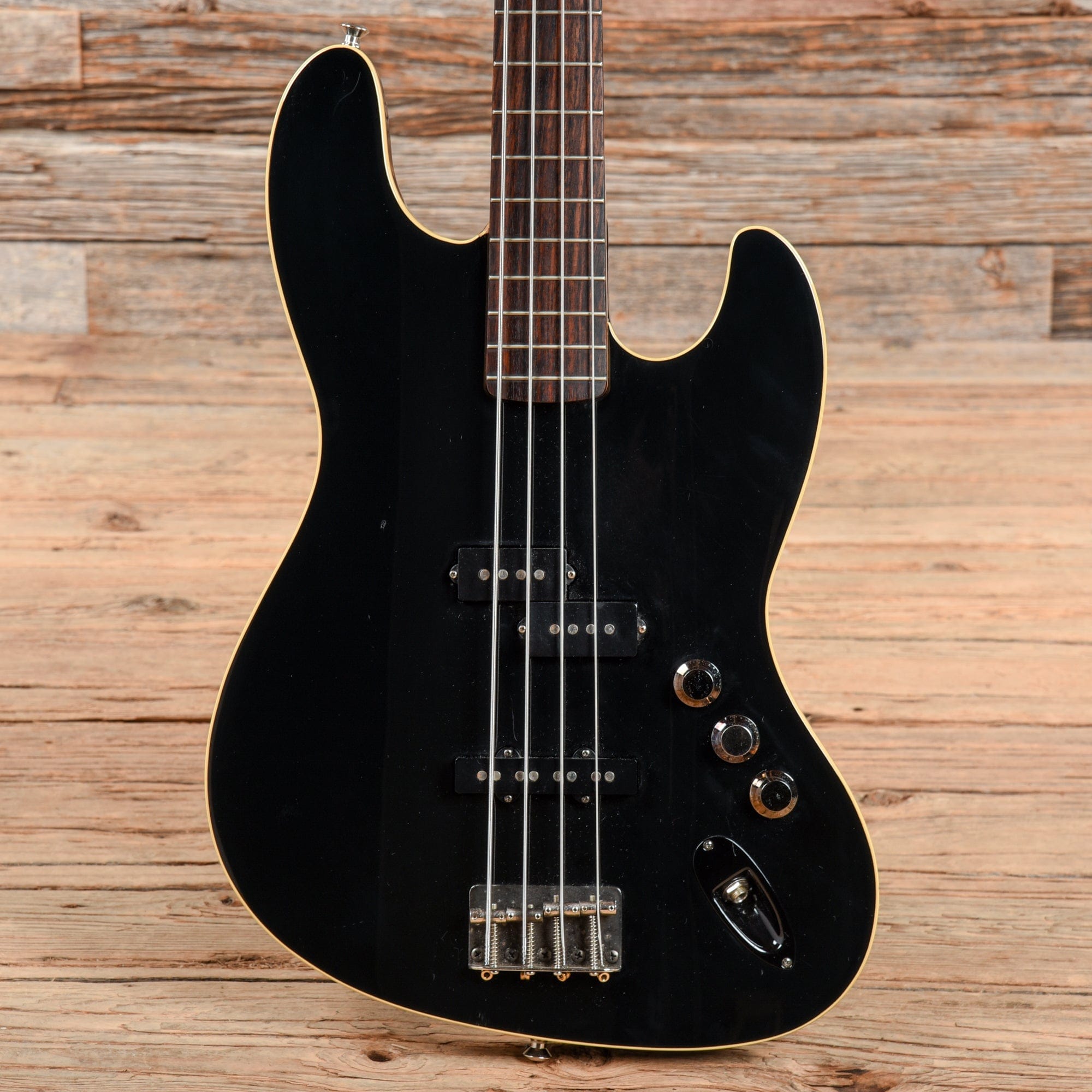 Fender Aerodyne Jazz Bass Black – Chicago Music Exchange