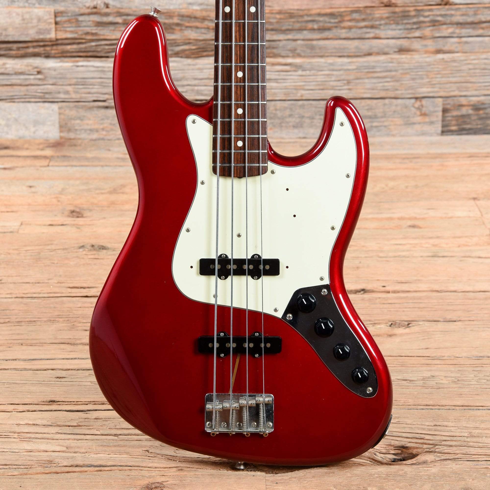 Fender Japan Active Jazz Bass Candy Apple Red 2011