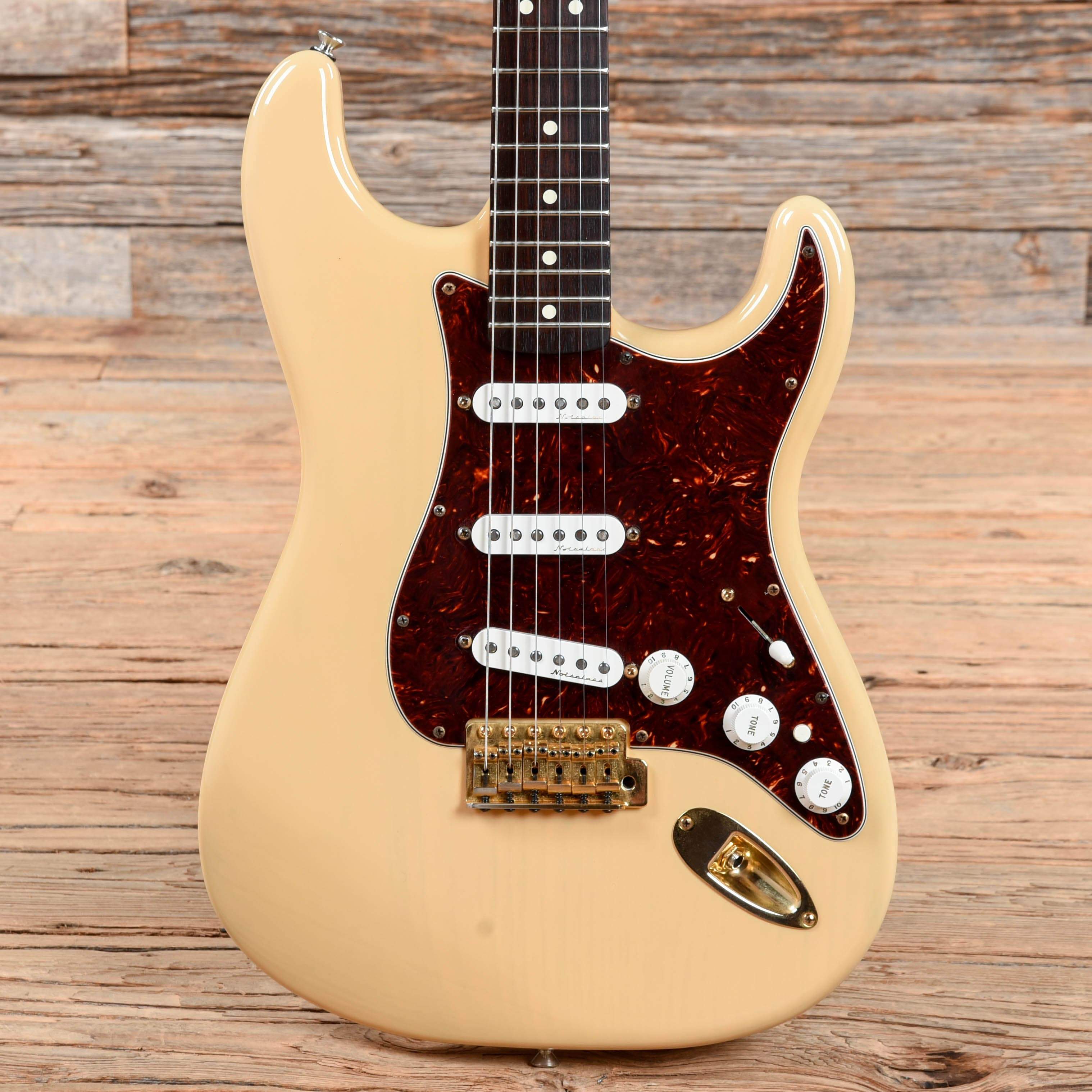 Fender Deluxe Players Stratocaster Honey Blonde 2007 – Chicago