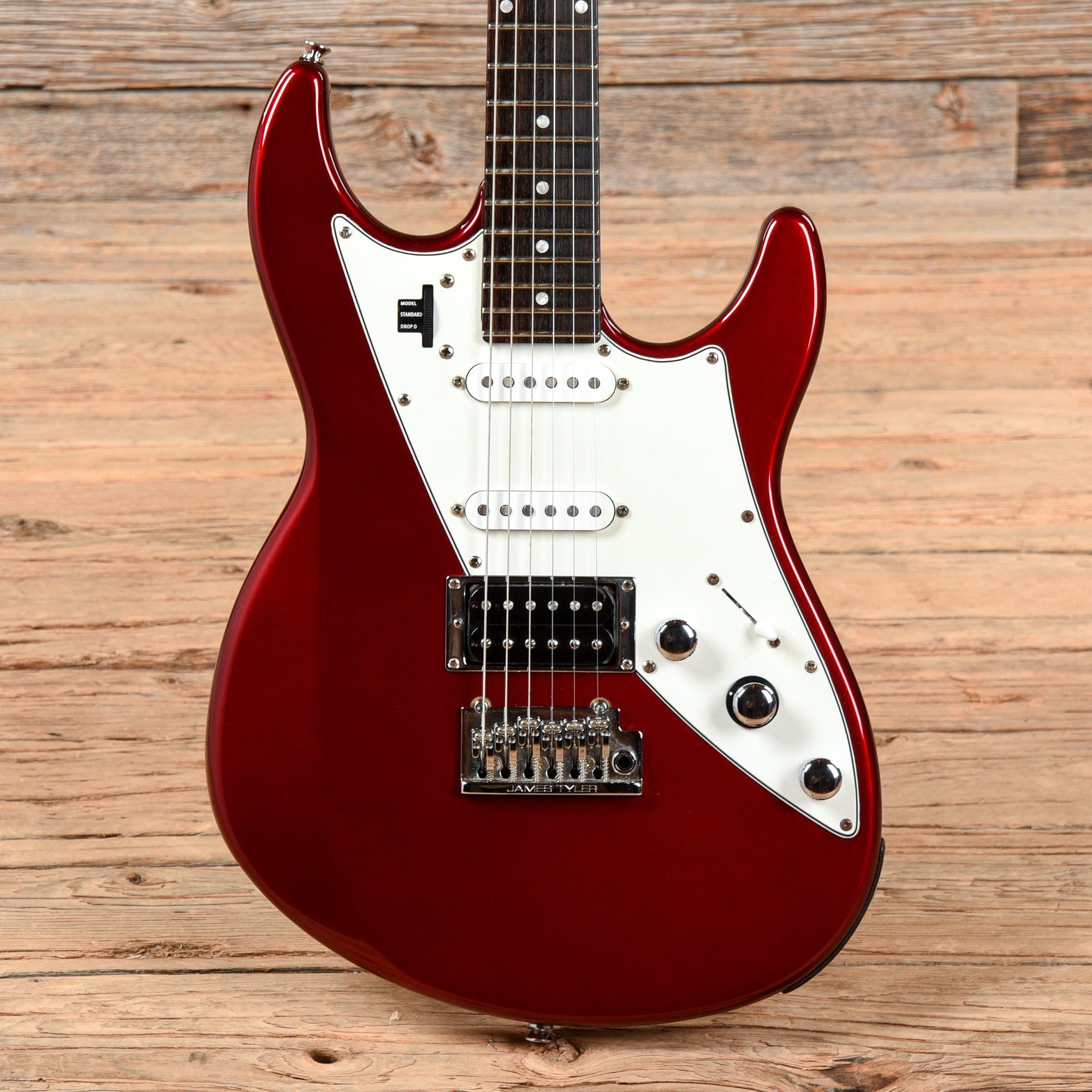 Line 6 James Tyler Variax JTV-69 Candy Apple Red – Chicago Music