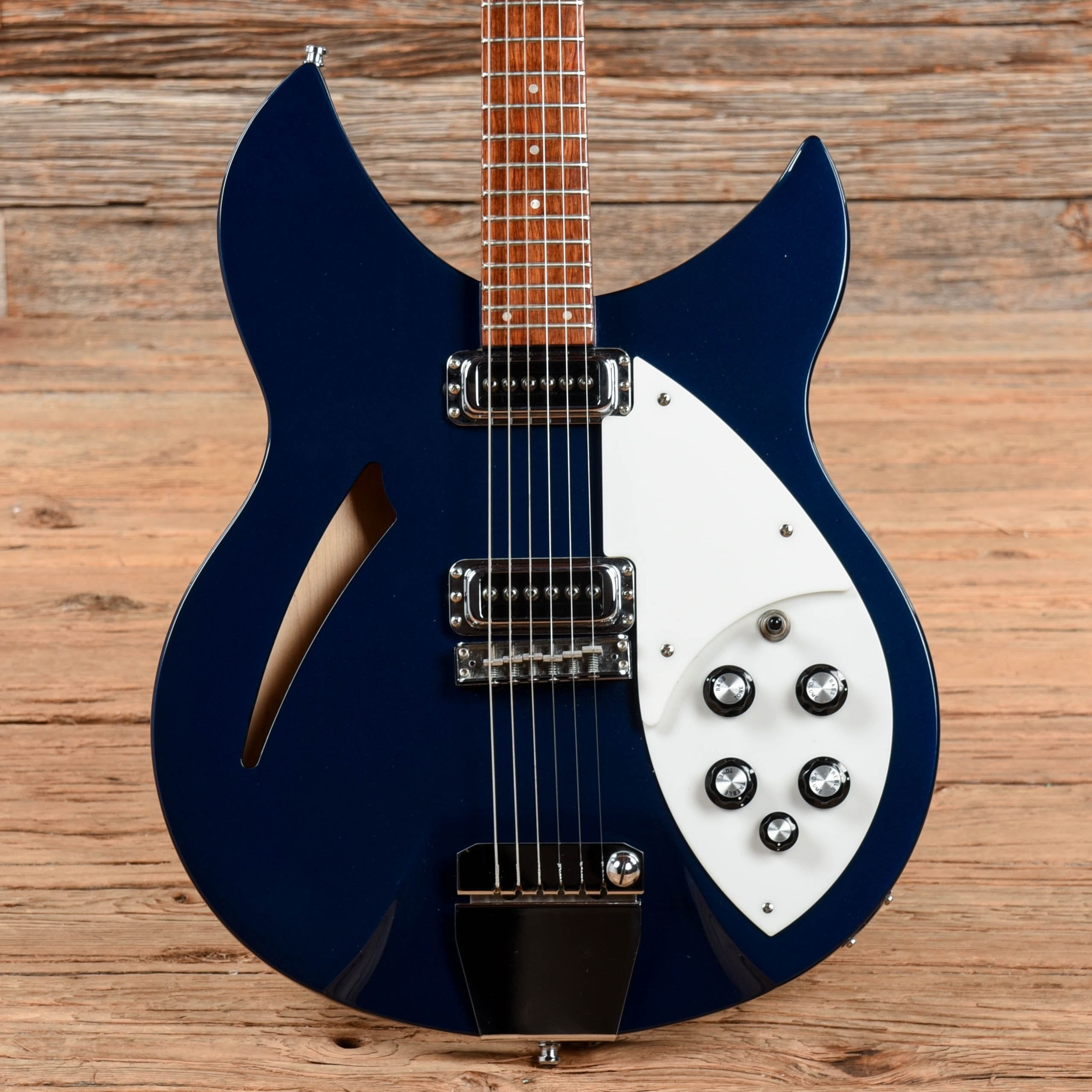 blue rickenbacker 330