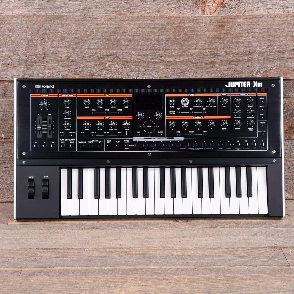 Roland Jupiter Xm Synthesizer – Chicago Music Exchange