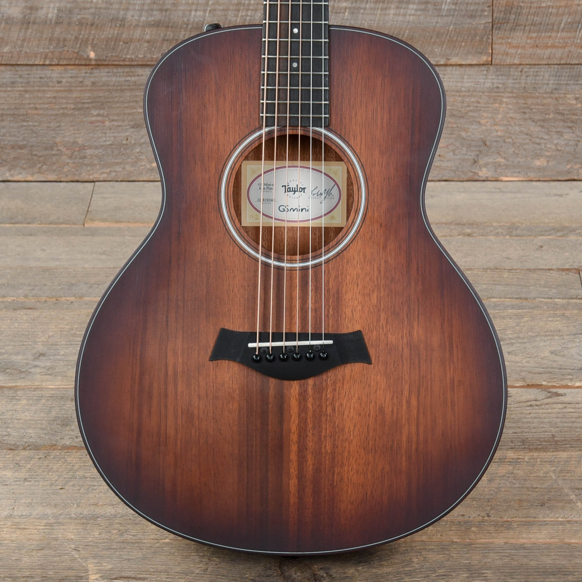 Taylor GS Mini-e Koa Plus ES2 w/Gig Bag