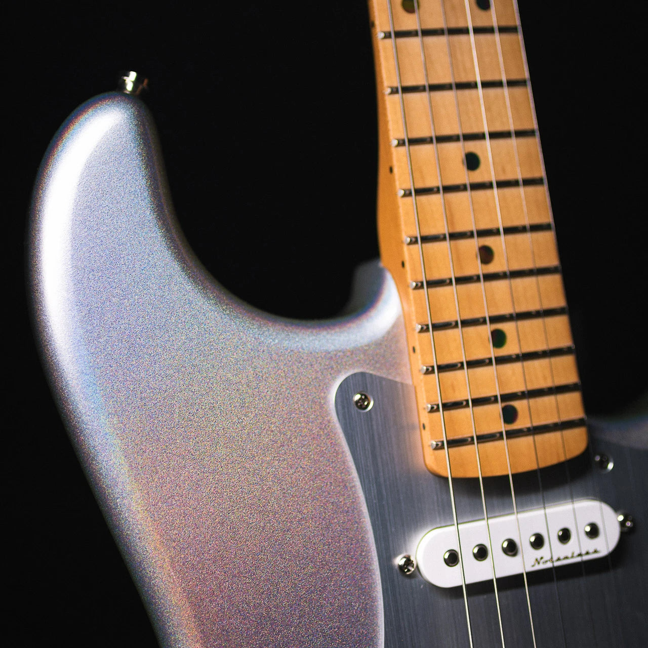 Fender Artist H.E.R. Stratocaster MN Chrome Glow
