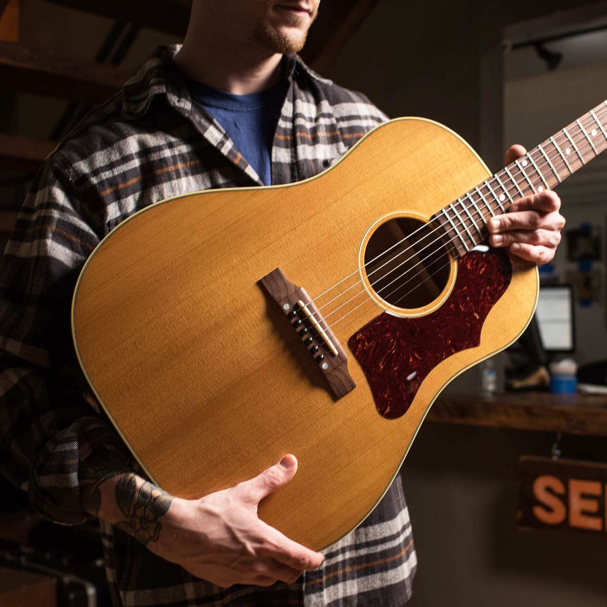 Vintage Vibes: History of the Gibson J-50 – Chicago Music Exchange