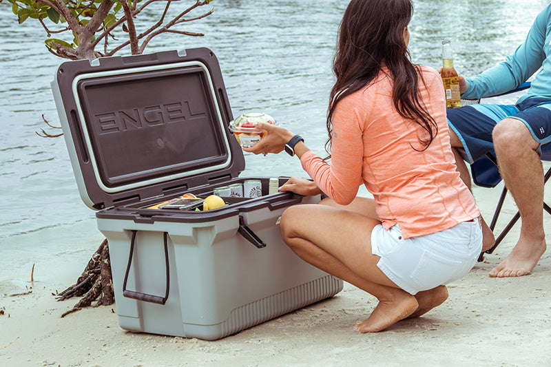 Picnic with the Engel ultraLite UL60 Cooler