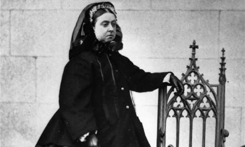 Queen Victoria in Gothic Mourning Black Clothes - Dead Queens