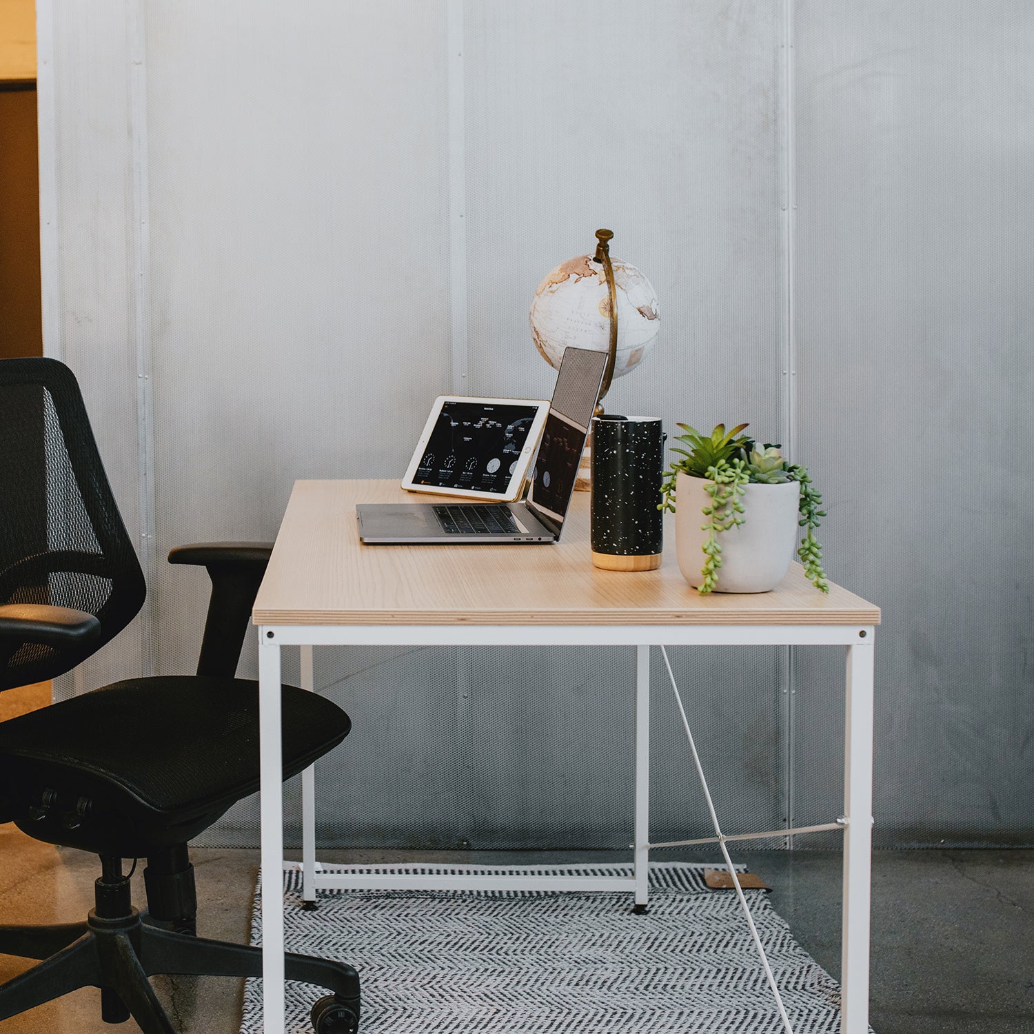 argos hairpin desk