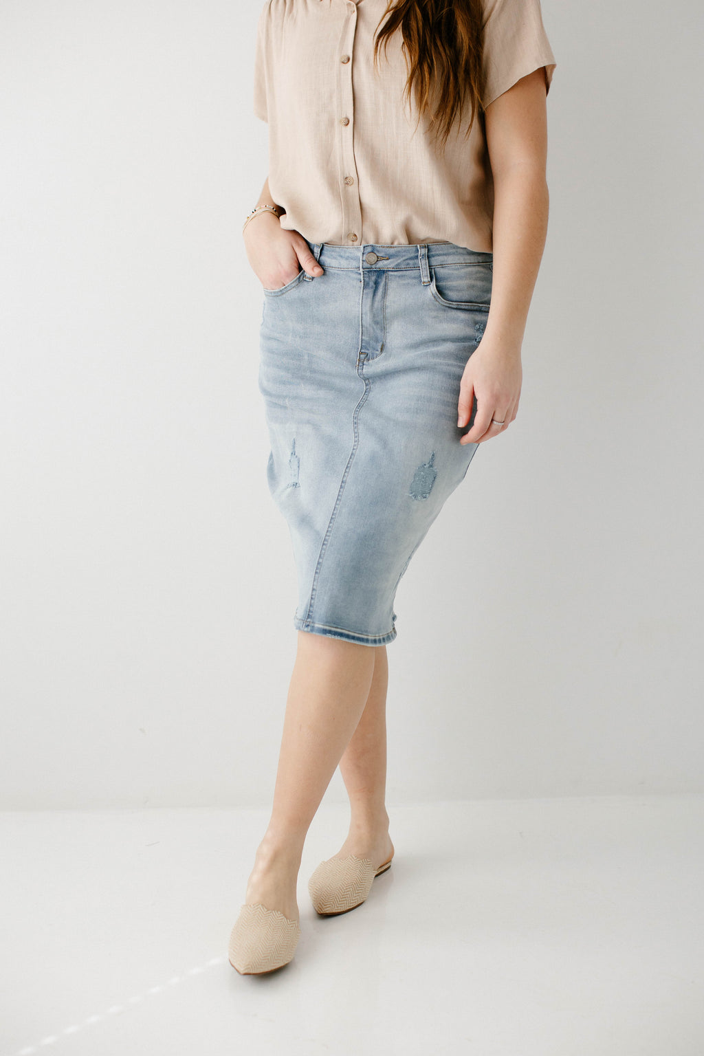 Sierra' Distressed Denim Skirt in Light Wash – The Main Street Exchange