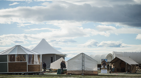 Vendeurs de spectacles de glamping