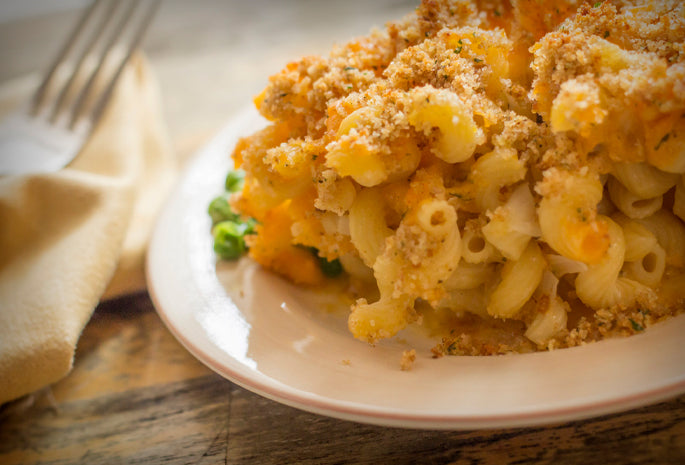 Crunchy mac and cheese casserole with cheesecrisps