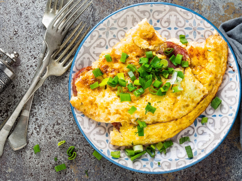 Fitness-Omlette auf Teller angerichtet