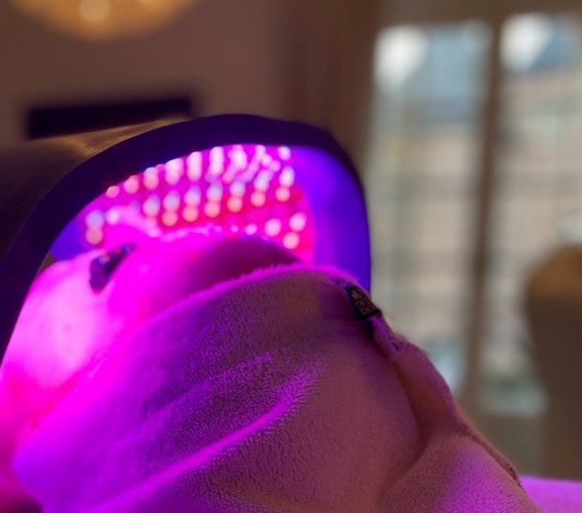 radioactiviteit verlegen Frank Wat is LED Lichttherapie? – A l'Etage Skincare