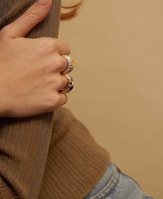 Victoria Serpente Ring in Blackened Silver