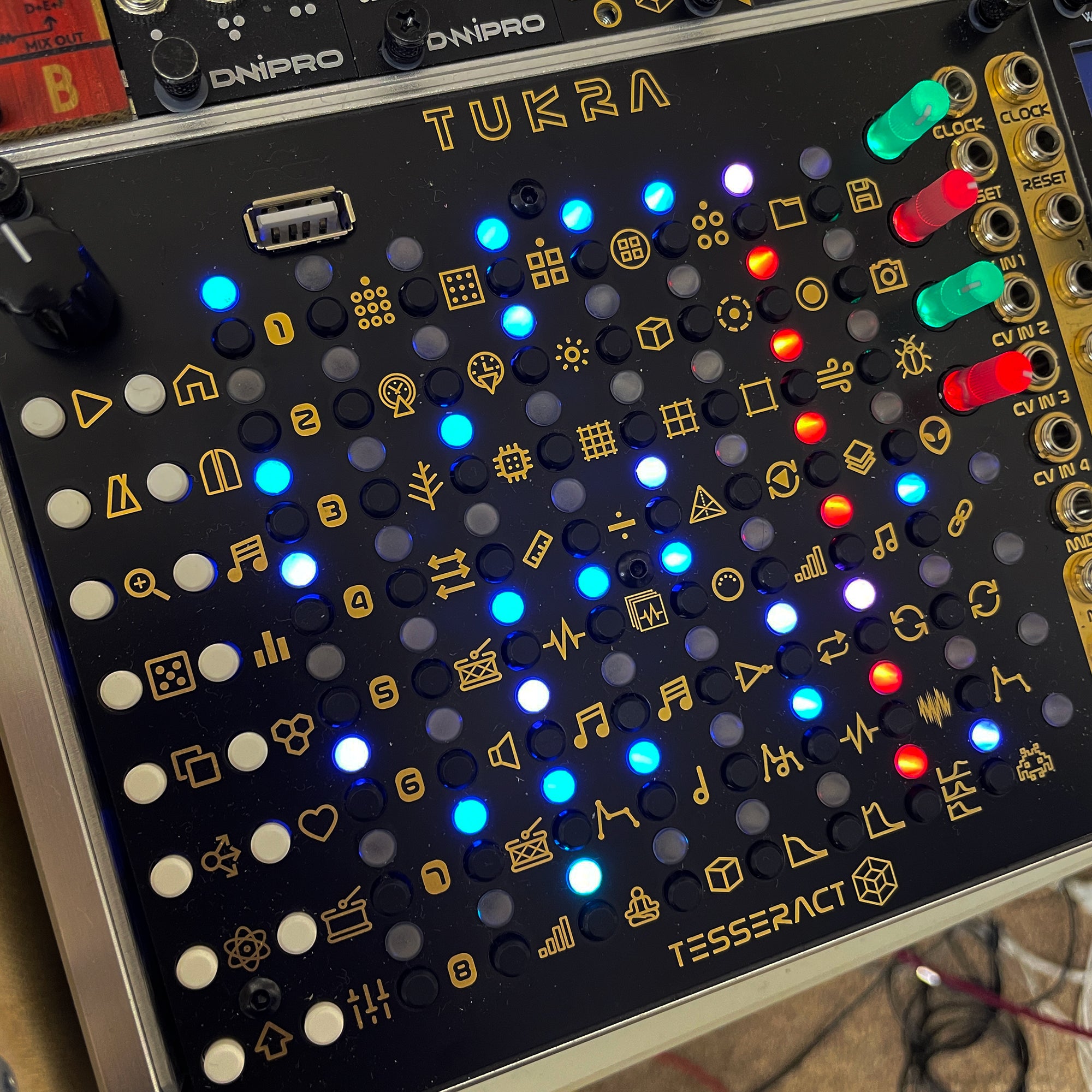 Tukra tesseract modular モジュラーシンセ シーケンサー-