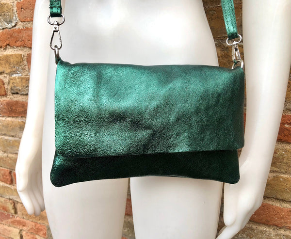 Small leather in metallic green. Cross body bag, bag in G – Handmade suede bags Good Times Barcelona