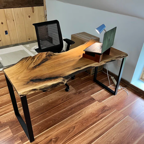 Skyline Desk Legs from PIPE DECOR bought by an Amazon Customer