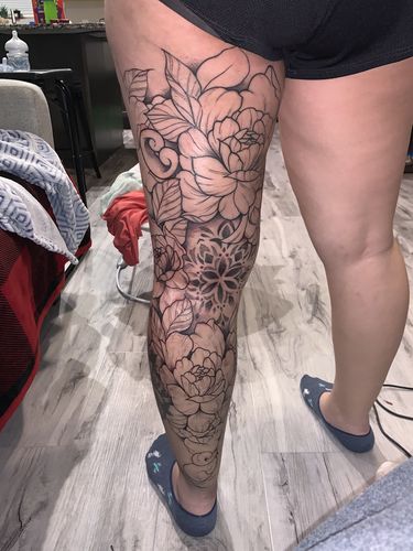 Nat Tattoos  Rainforest sleeve second sitting for Monika   silverbackink inkjecta  chameleon realism realismtattoo  bnginksociety realistictattoo tattooideas blackandgreytattoo  neotraditionaltattoos chameleontattoo neotraditional 