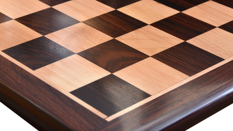 echiquier en bois de rose jeu d'échecs