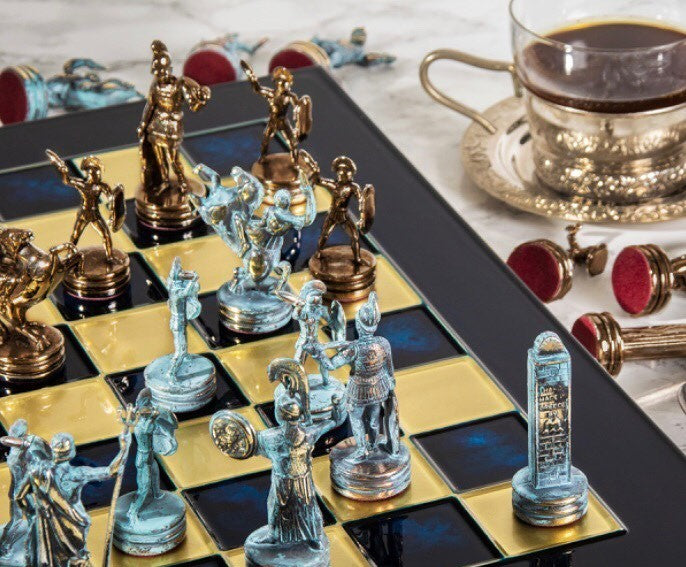 jeux échecs et échiquier grec