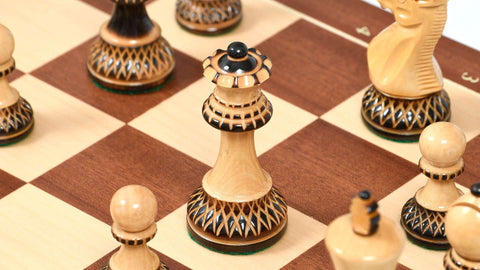 jeu d'échecs en bois noble tour