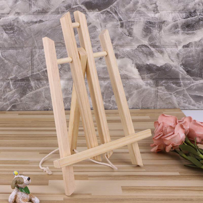 Pine Wood Easel – Simple Painting