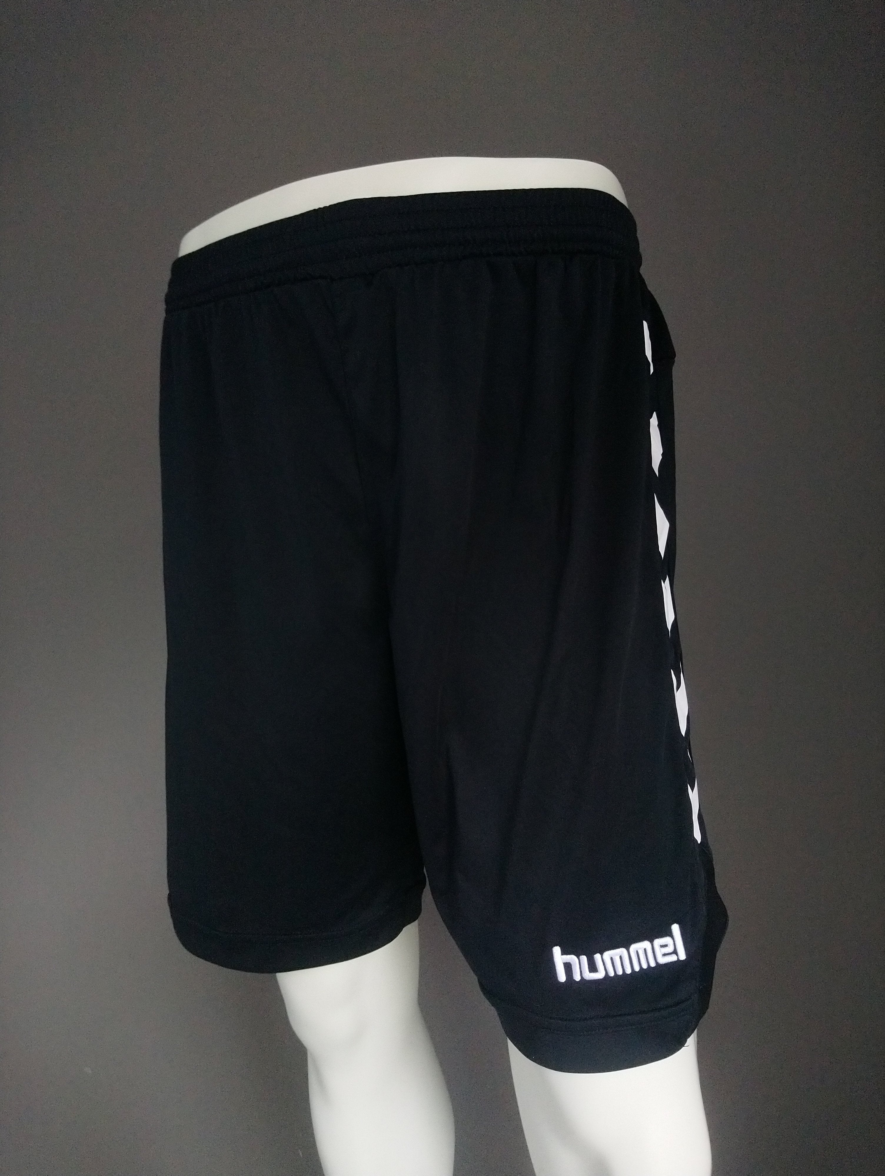 Zinloos lepel roestvrij Hummel sports shorts. Black white colored. Size XL | EcoGents