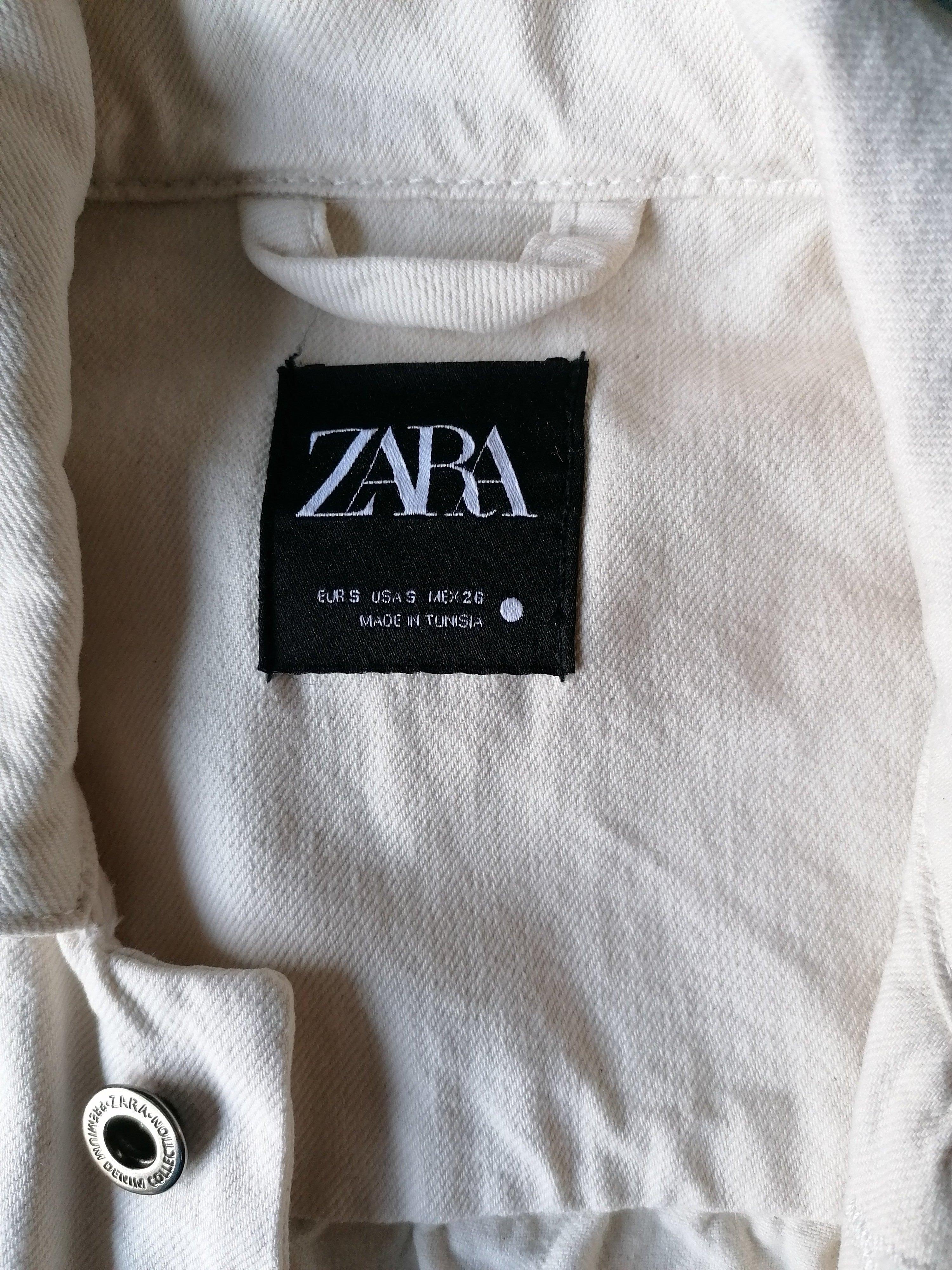 B keus: Zara Oversized spijkerjack. Beige gekleurd. Maat S. vlekje EcoGents