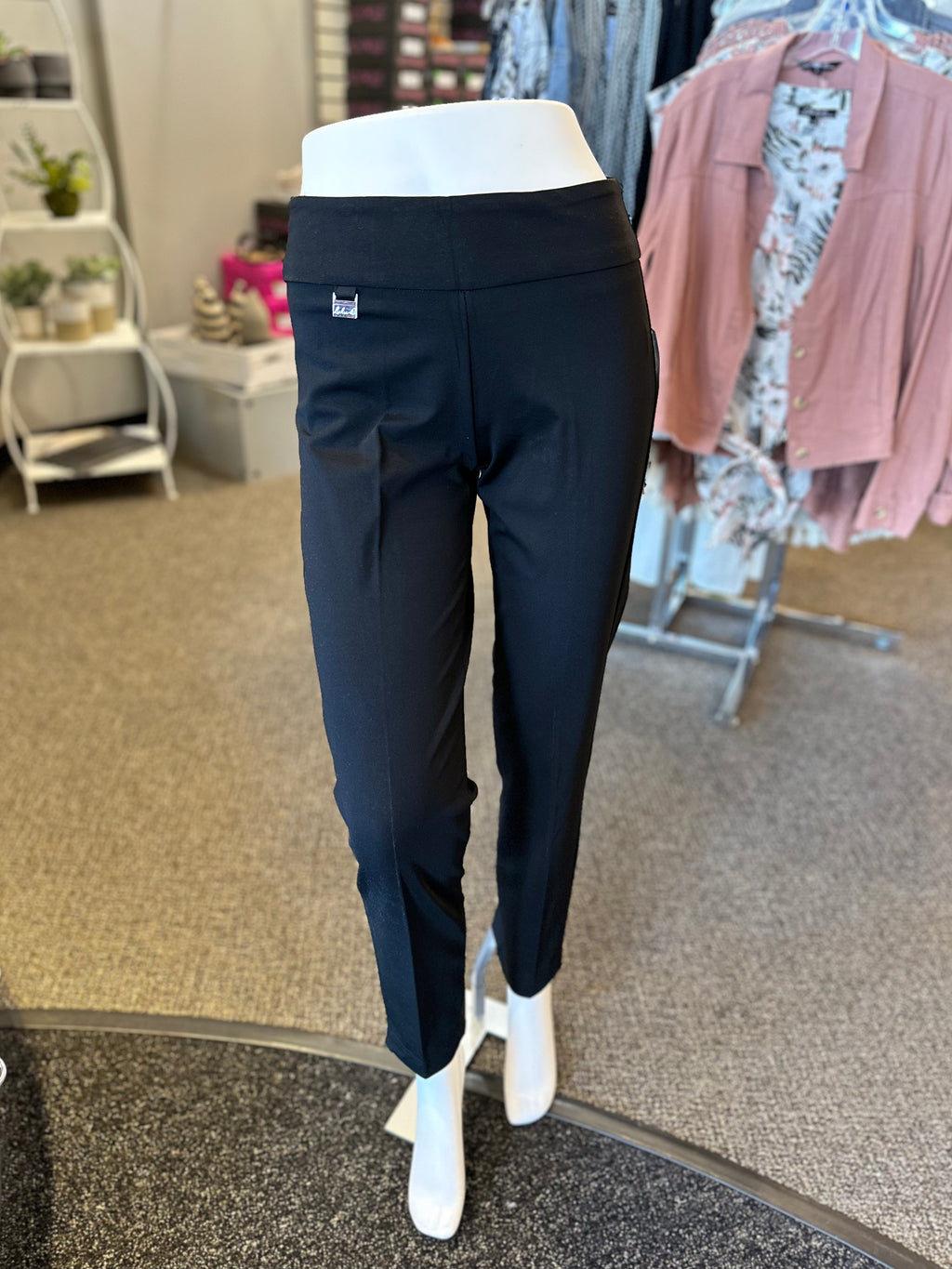 Lulu B Pull-On Ankle Pant - Navy – E & Co. Boutique
