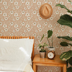 Some kinf of daisies - Self-adhesive wallpaper by Décor Imprimé X Natasha Prévost