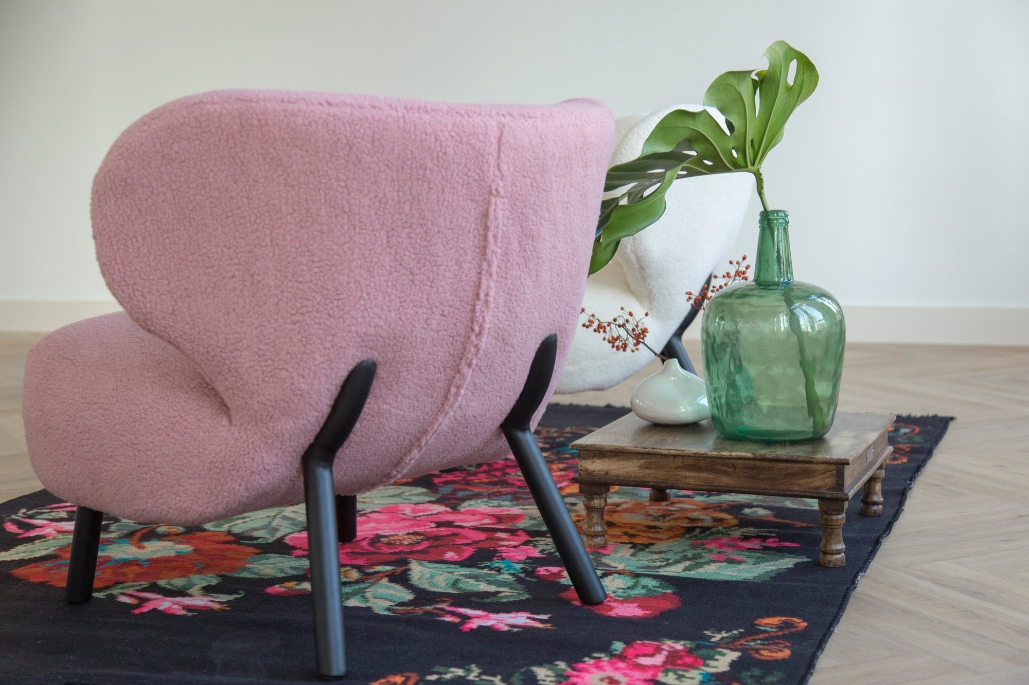 via Gaan Sui Jesper Home Kita fauteuil Pink – HelloChair