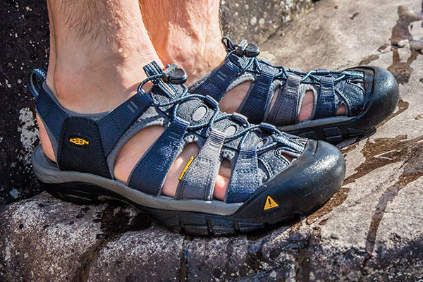 keen ladies walking sandals