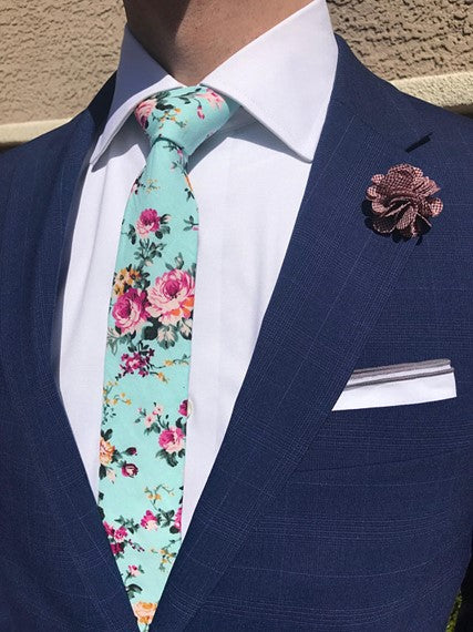 Floral Tie & Solid Pocket Square