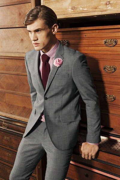 Medium Grey Suit ,Light Pink Shirt & Burgundy Tie
