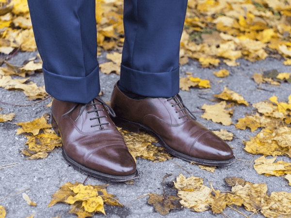 Men burgundy suit, bow tie and vintage leather shoes Stock Photo | Adobe  Stock
