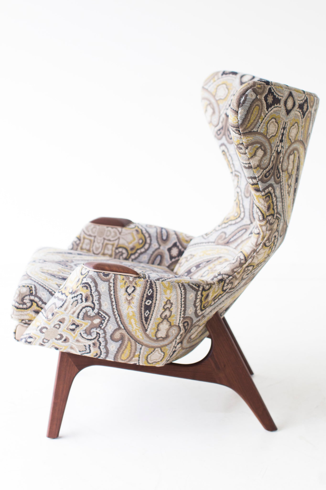 modern-armchairs-butterfly-1407-04