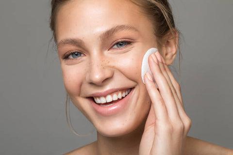 How to Minimize Large Pores: Steps & Products – DermRollers