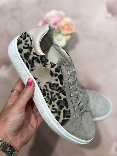 leopard trainers