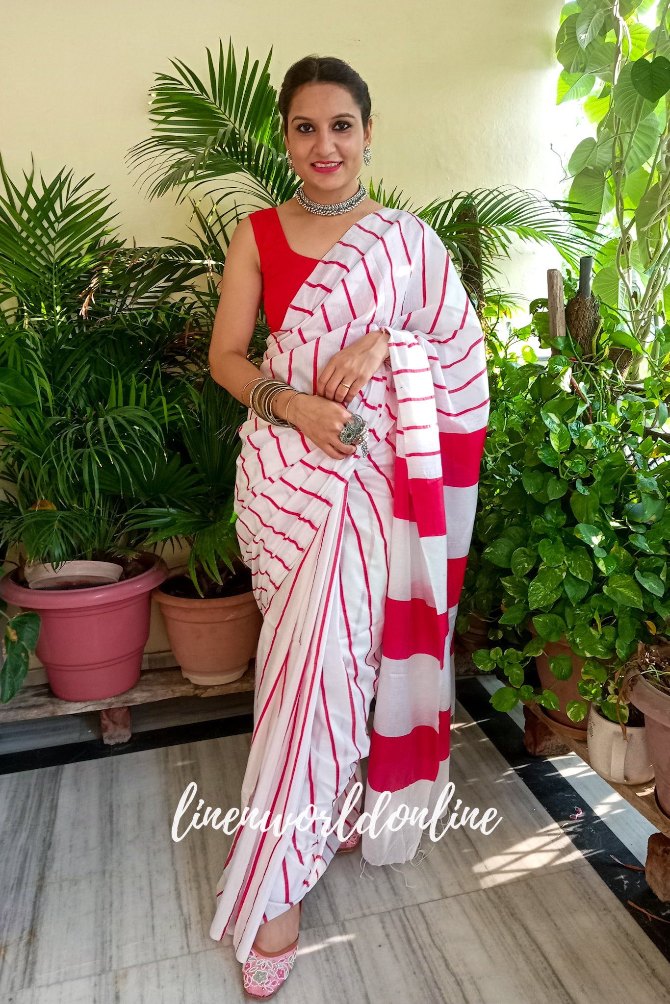 Buy White Silk Saree With Lurex Diagonal Stripes And Unstitched Blouse Piece