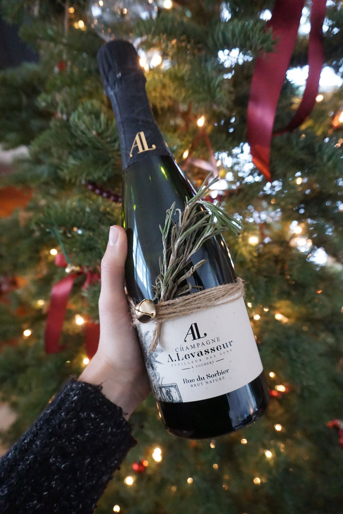 How to gift wrap Champagne or wine bottle