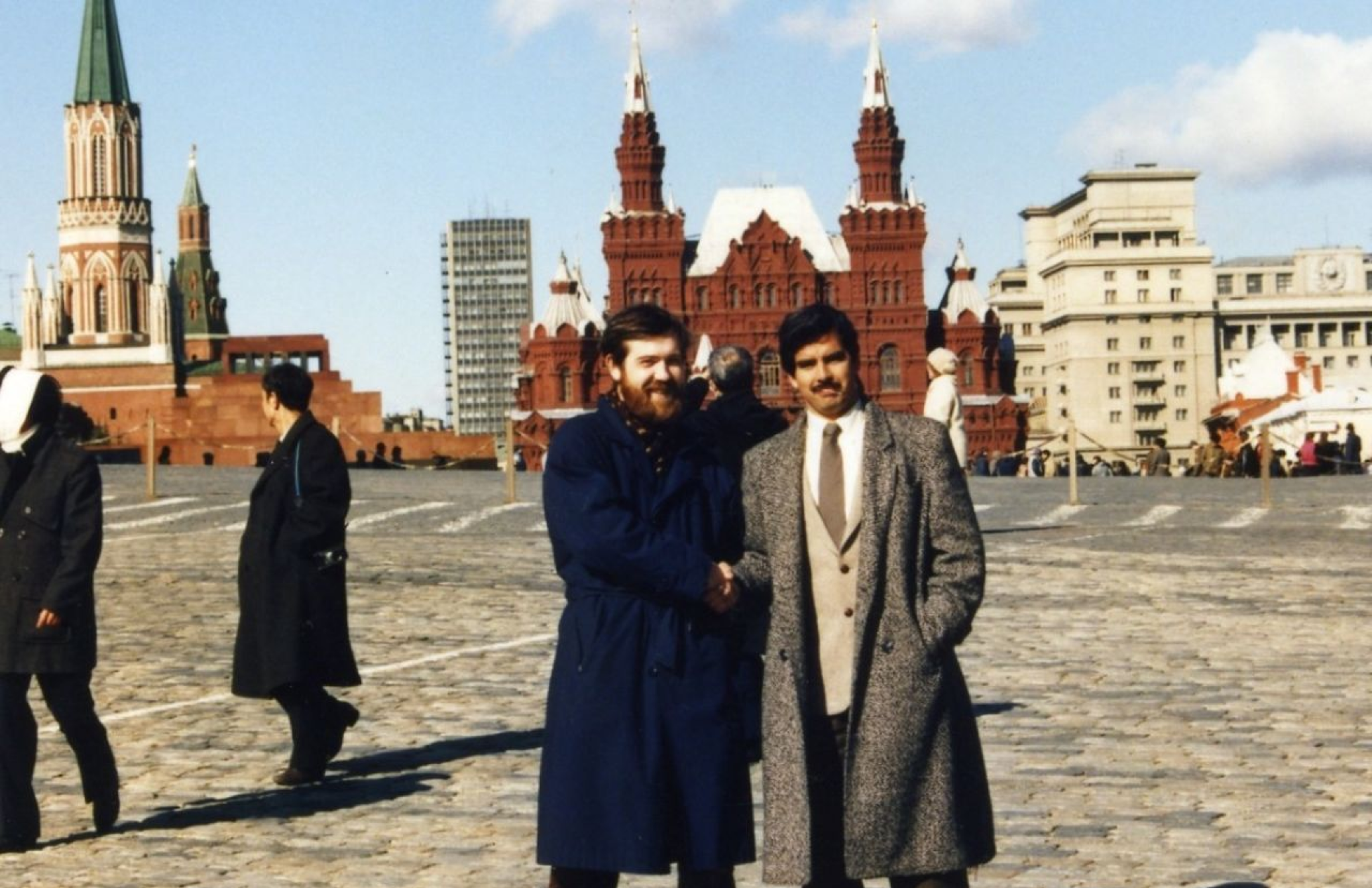 Tetris creator Alexey Pajitnov (left) stands with Henk Rogers (right) in Moscow's Red Square. Credit: henkrogers.com