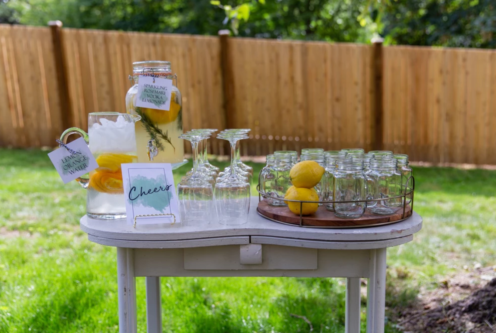 easy party cocktail, vodka lemonade cocktail for a crowd