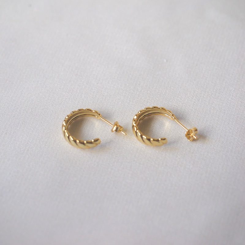 Bella Twisted Hoop Earrings Dainty Delicate Minimalist Fashion Jewelry ...