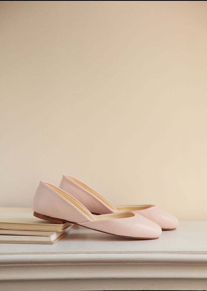 The Soft Leather Ballet Flats in Blush 
