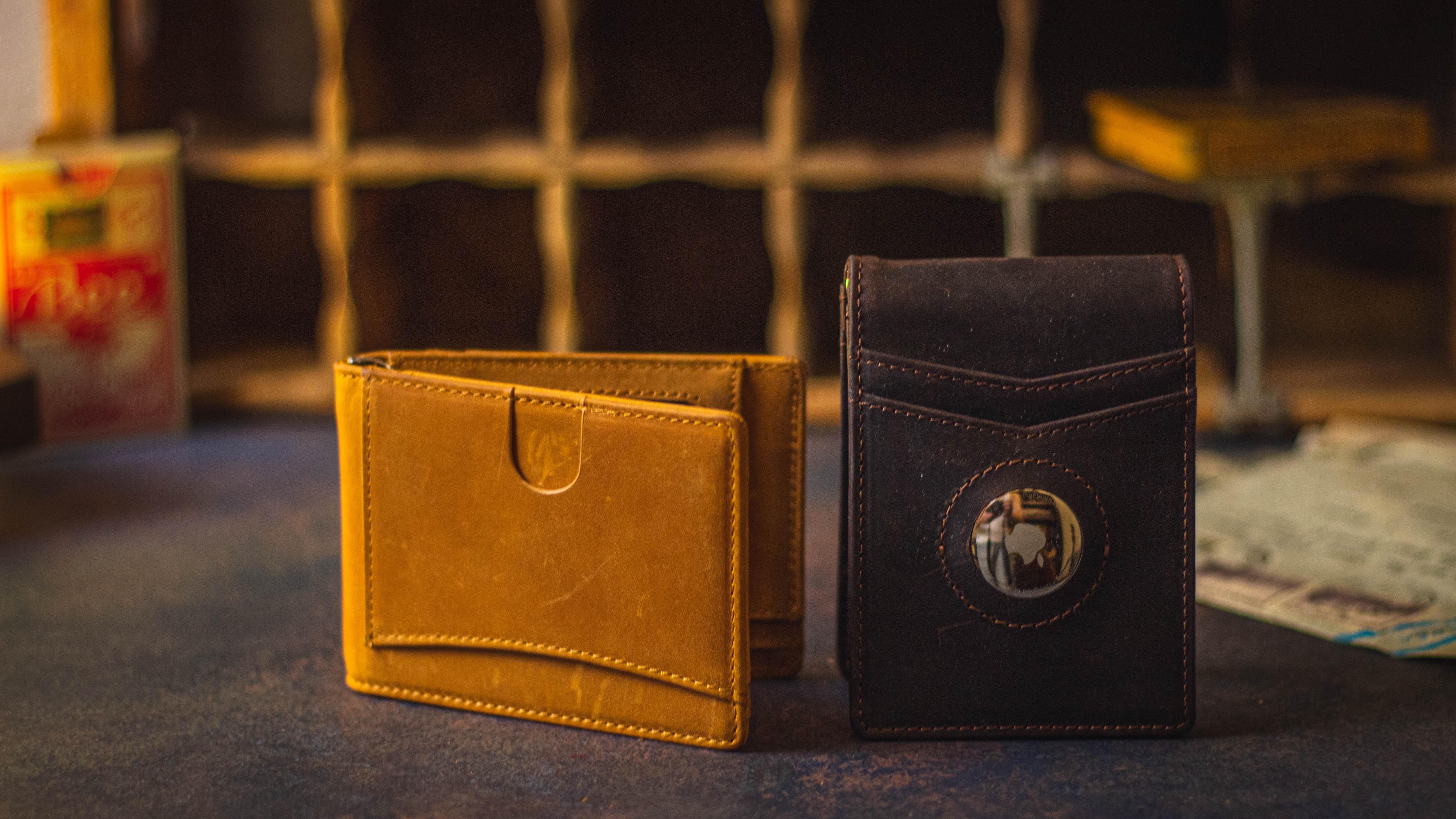 Monetial, AirTag Premium Leather Wallet, RFID Blocking