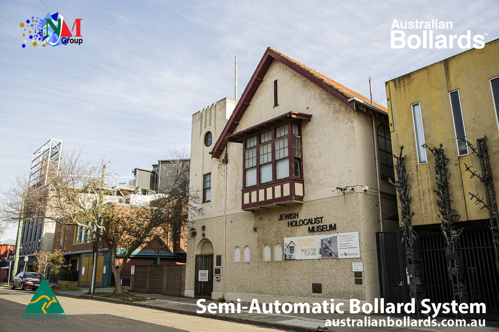 Melbourne Holocaust Museum - Semi-automatic bollard system