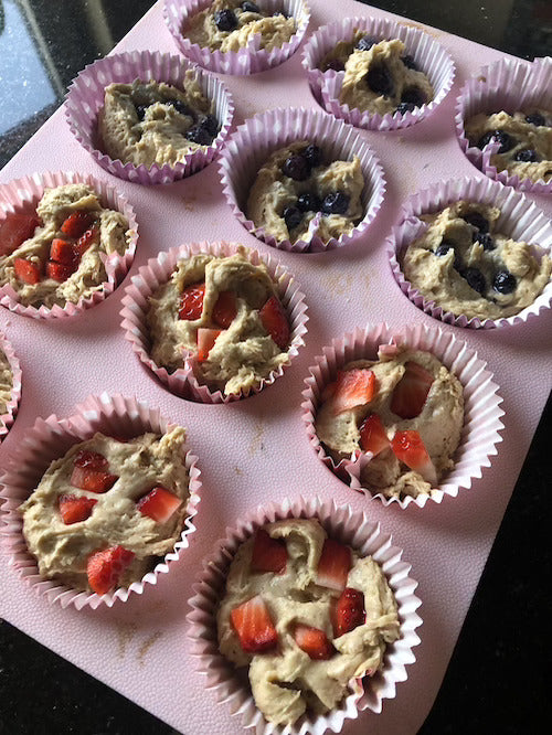 beeren-muffins-teig-förmchen